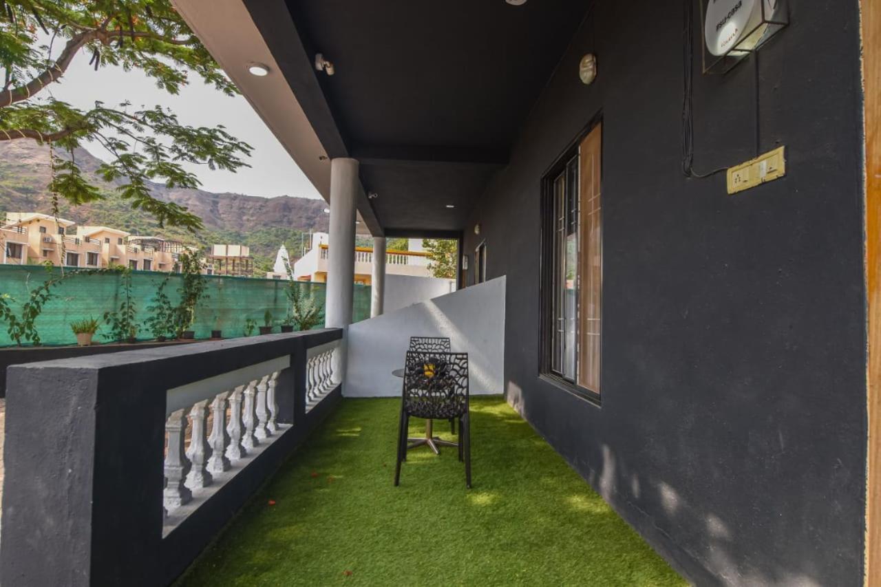 Empyrean Stay Ll 3Bhk Ll Black Horse Villa Ll Ac Ll Private Pool Ll Wifi II Lux Ll Lonavala Esterno foto